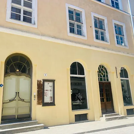 Cozy Vene Street 1